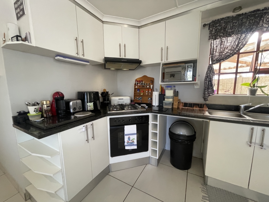 2 Bedroom Property for Sale in Nahoon Valley Park Eastern Cape